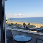 Alex 33 *