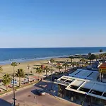 Alex 33 *