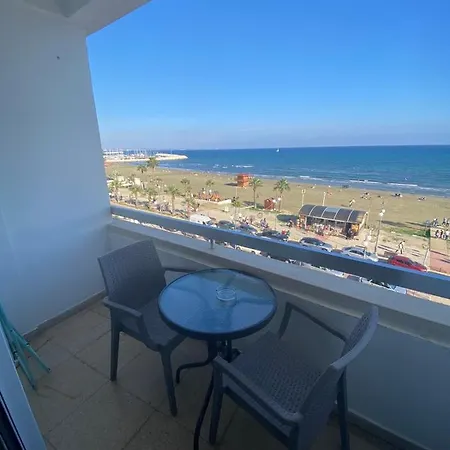 Alex 33 * Larnaca