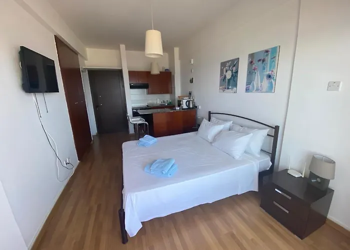 Alex 33 Apartment Larnaca